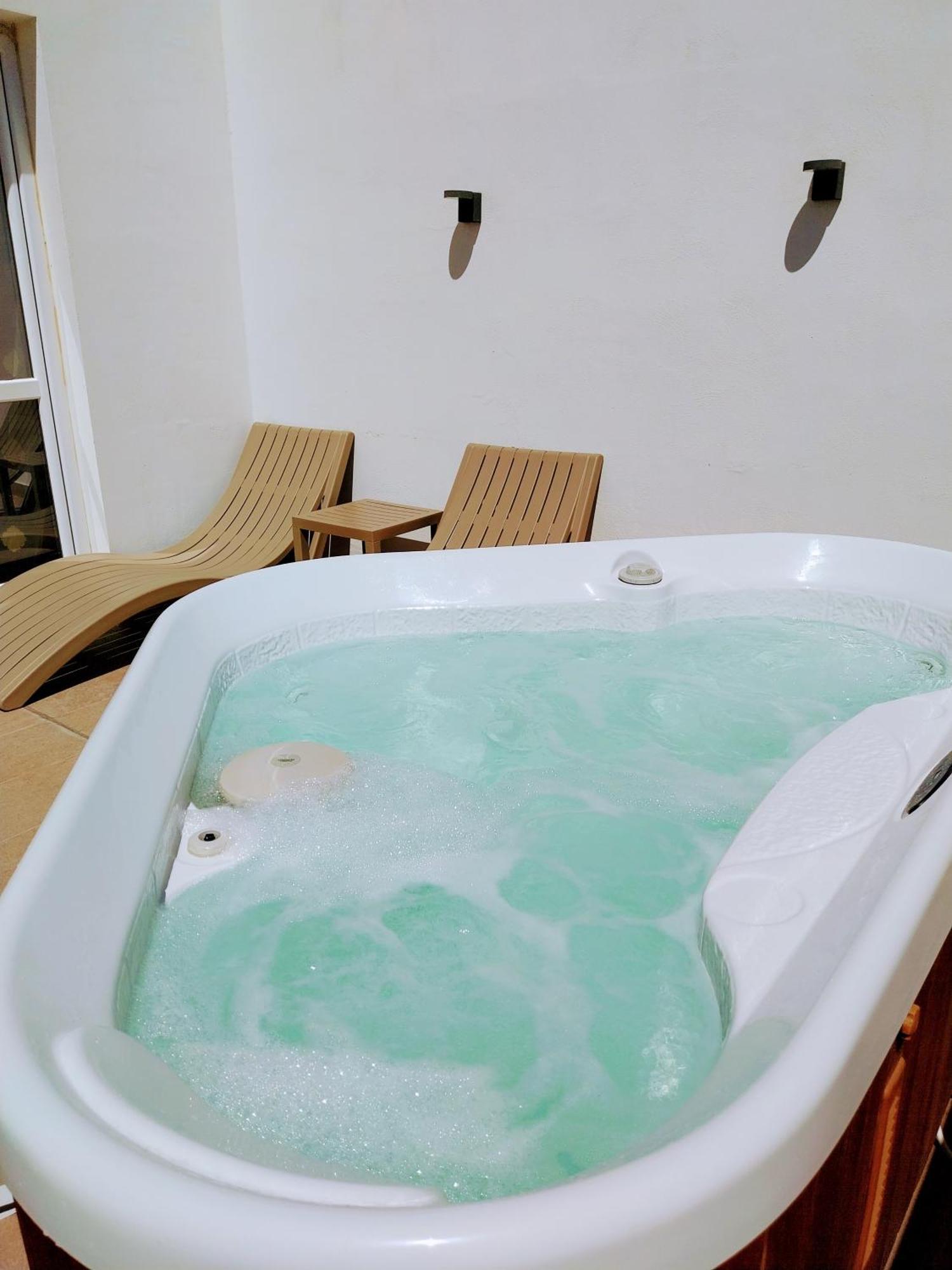 Pjazza Suites Boutique Hotel by CX Collection Siggiewi Extérieur photo